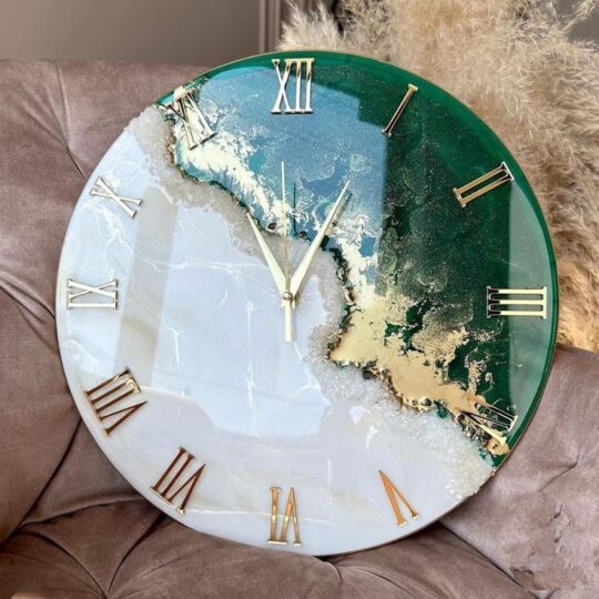 Rasor Ray Resin Wall Clock (Unique Style Handmade Wall Clock)